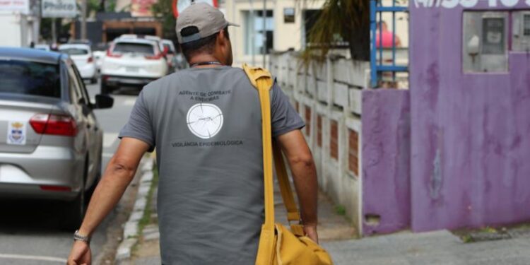 Município reforça visitas de orientação e combate à dengue