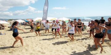 Praia de Cabeçudas recebe projeto Verão com Saúde neste sábado