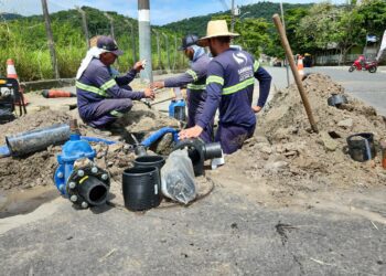 Obra de reforço na rede de água continua intervenção na Av. Santa Catarina nesta quarta-feira