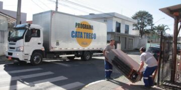 Caminhão Cata Treco vai atender quatro bairros de Itajaí na próxima semana
