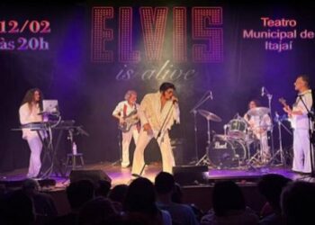 Teatro Municipal de Itajaí sedia mais uma edição do tributo a Elvis Presley