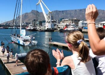 Comitiva de Itajaí participa de cerimônia oficial na largada da The Ocean Race na Cidade do Cabo