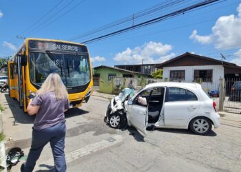 O acidente foi na rua César Augusto Dalçoquio, no bairro Salseiros em Itajaí