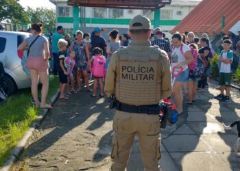 POLÍCIA MILITAR REALIZADA OPERAÇÃO VOLTA AS AULAS EM CAMBORIÚ