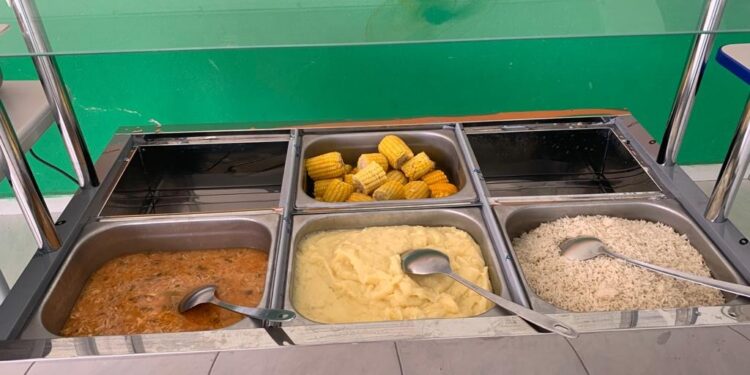 Camboriú conta com buffet nas escolas municipais
