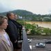 Governador acompanha ações da Defesa Civil na central de monitoramento climático de Blumenau e visita abrigo