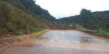 Chuva causa interdição de rodovias na Serra e no Meio Oeste