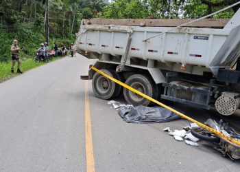 Acidente de trânsito com vítima em óbito, na Estrada Geral Sertão do Trombudo, em Itapema