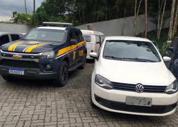 Automóvel roubado no Rio de Janeiro é recuperado na BR-101 em Joinville