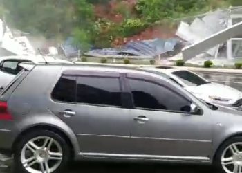 Vídeo mostra revenda sendo ‘engolida’ por deslizamento em Concórdia