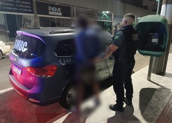 Guarda Municipal de Balneário Camboriú conduz homem por dano e desacato