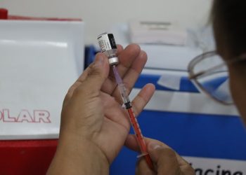 Grupos prioritários têm direito a nova dose de reforço da vacina contra a Covid-19