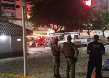 Indivíduo suspeito de não aceitar o fim de relacionamento tenta feminicídio a tiros em Balneário Camboriú