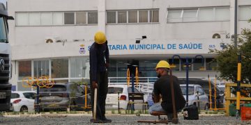 Começa montagem da Vila da Saúde para receber pacientes com sintomas de dengue