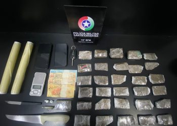 A Polícia Militar recebeu informações de que uma loja havia sido furtada no bairro Monte Alegre.