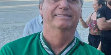 Ex-presidente Bolsonaro está em Balneário Camboriú