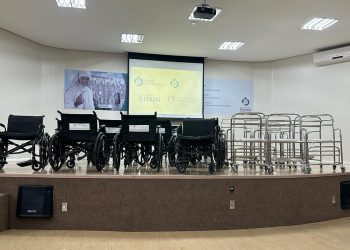 Conselho Municipal da Pessoa Idosa realiza doação de 30 cadeiras de rodas ao Hospital Marieta