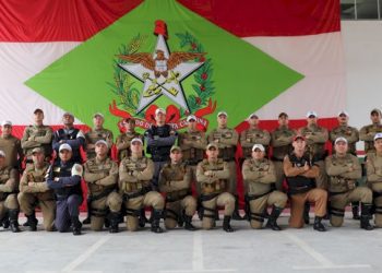 Formatura marca conclusão do 3º Curso de Radiopatrulhamento Rodoviário em Florianópolis