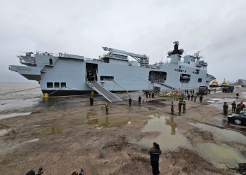 Rio Grande do Sul recebe maior navio de guerra da América Latina