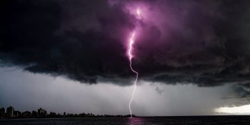 Alerta de temporais com chuva pontualmente intensa entre quinta e a manhã de sexta-feira
