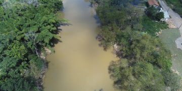 Governador assina ordem de serviço para início da dragagem do rio Itajaí-Açu, em Rio do Sul