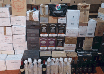 Quase 500 garrafas de vinho são apreendidas em Abelardo Luz