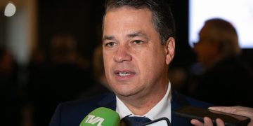 Rodrigo Minotto Prepara-se para Assumir Presidência Interina da Alesc