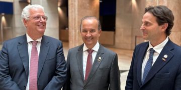 Em reunião no Ministério da Economia de Portugal, Jorginho Mello recebe confirmação de missão oficial portuguesa ao Brasil