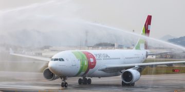 Santa Catarina Celebra Primeiro Voo Direto da TAP com Portugal