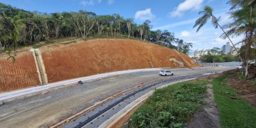 Avanços no Binário da Praia Brava impulsionam mobilidade urbana em Itajaí