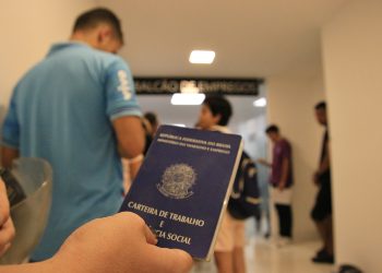 Mutirão de empregos oferta mais de 400 vagas nesta quarta-feira