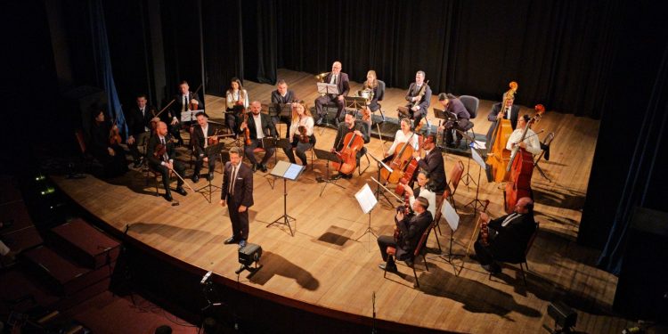 Orquestra Andante termina ciclo de concertos no Teatro Bruno Nitz domingo