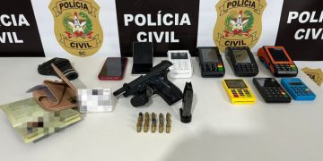 Polícia Civil de SC prende suspeitas de ordenar atentado contra transexuais em Blumenau