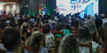 Retrospectiva 2024: Secretaria da Casa Civil garante aprovação de projetos de leis para áreas essenciais de SC