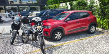 Agentes de Trânsito recuperam veículo com registro de furto em Balneário Camboriú