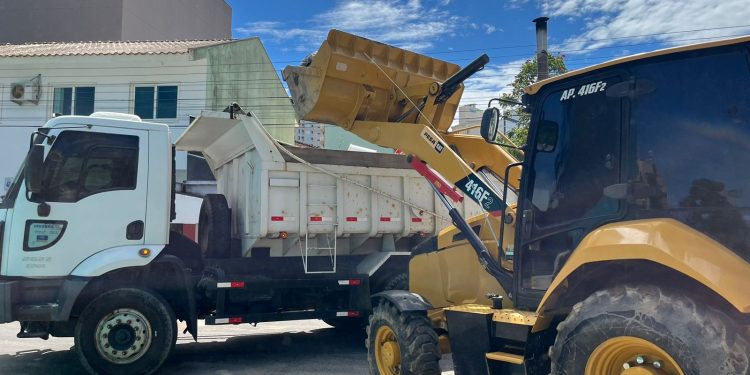 Itapema intensifica limpeza e recuperação após fortes chuvas