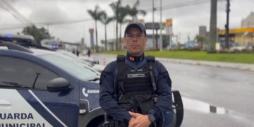 Guarda Municipal de Itajaí efetua prisão durante fiscalização de trânsito